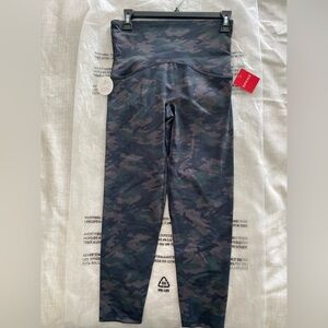 NWT Spanks Booty Boost Black Camo 7/8